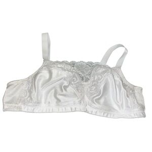 Amoena isabel mastectomy bra 40A Elegant White Lace Bralette